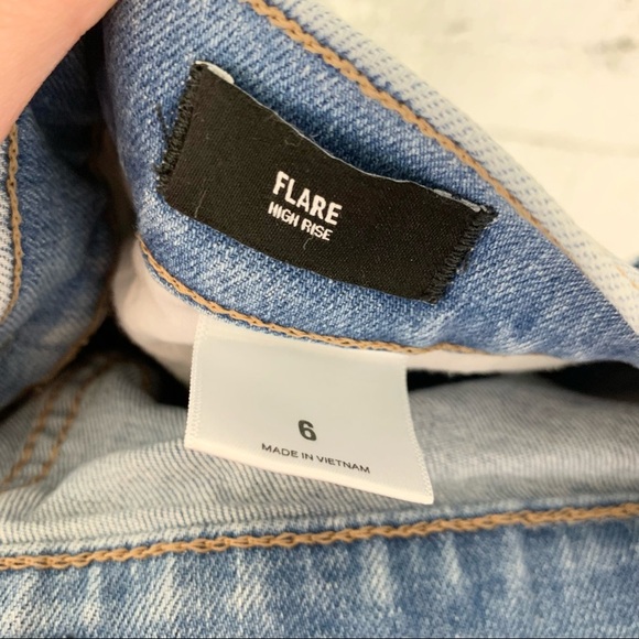 Express Flare High Rise Light Wash Metallic Embroidered Jeans 6 - Picture 10 of 11